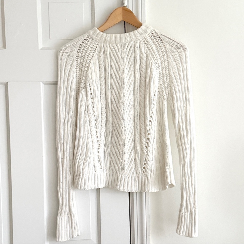 Zara Knit Women’s White Cable Knit Sweater. Size 2